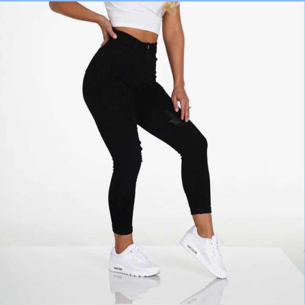 NWT NVGTN Navishape Black Ripped Jeans